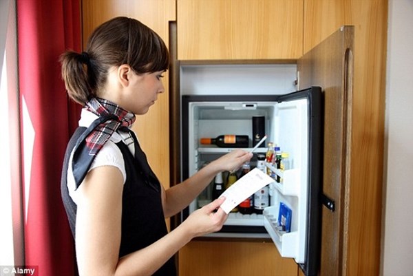 Cách khắc phục tủ lạnh bị chảy nước ngăn mát