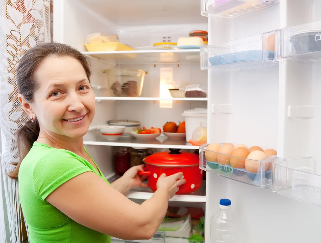 Cách khắc phục tủ lạnh không đóng tuyết bị chảy nước dễ dàng